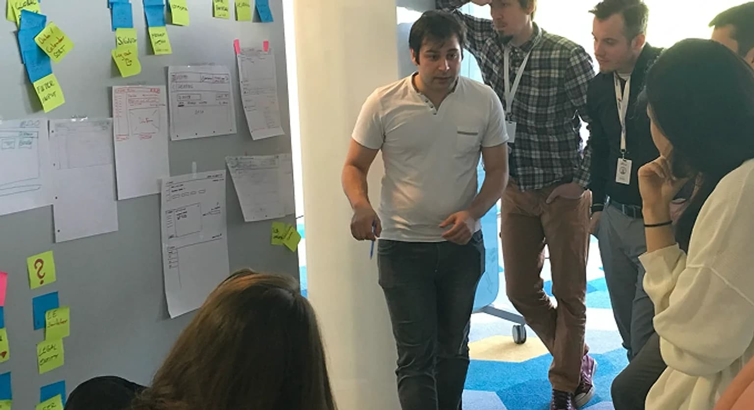 Design Thinking workshop in Prague: sticky-note pain points, stakeholder personas, IBM-facilitated sessions